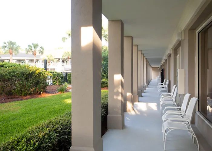 Beachview Club Hotel